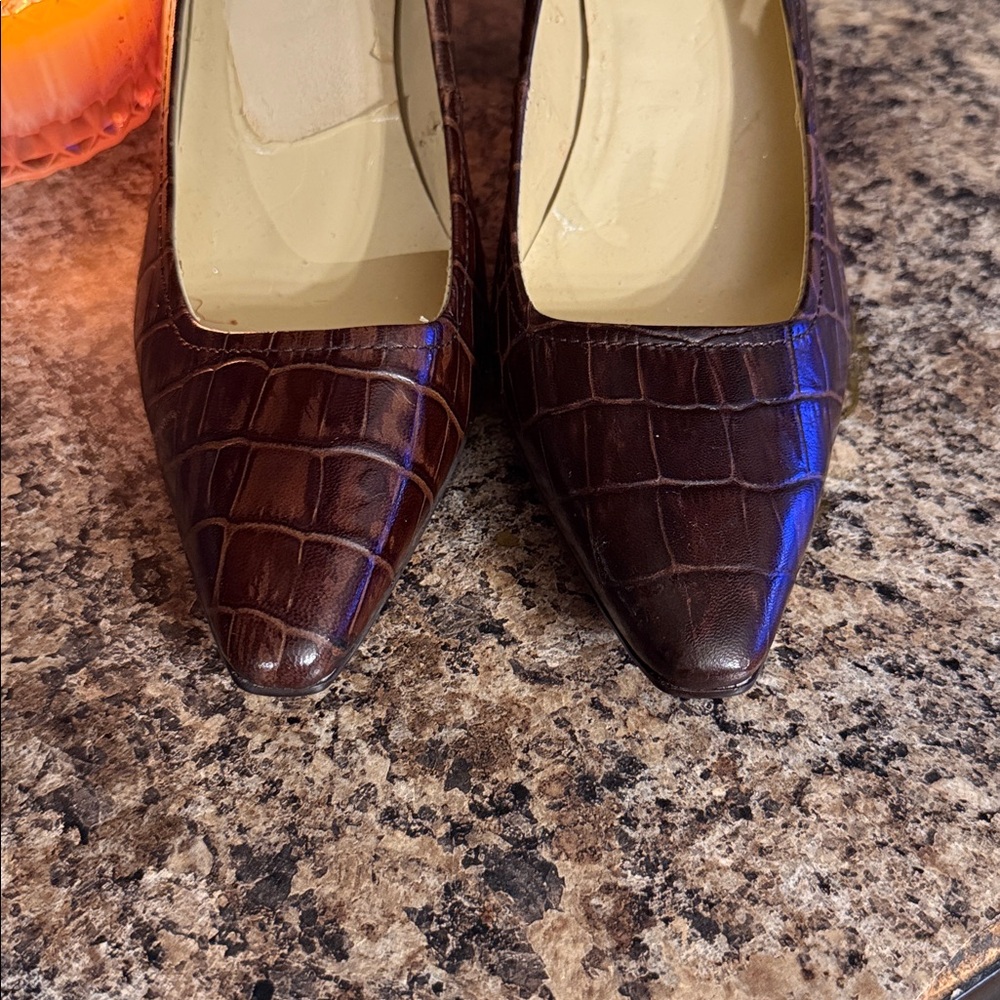 Anne Klein Dark Brown Crocodile Pattern Heels - Picture 3 of 7